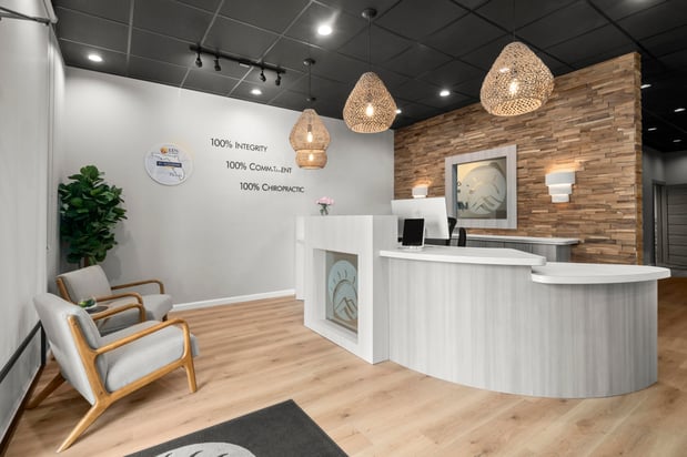 Images 100% Chiropractic - St. Petersburg