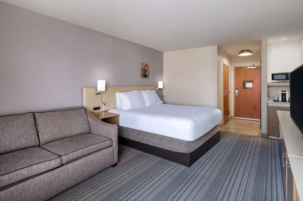 Images Hilton Garden Inn Bakersfield