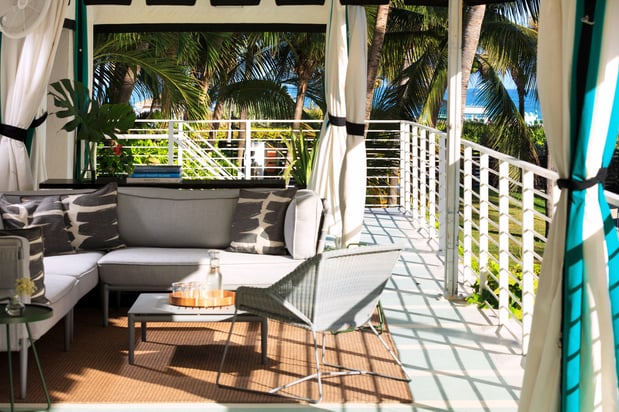 Images Kimpton Surfcomber Hotel by IHG