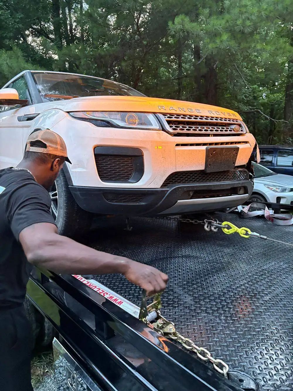 CB Towing & Hauling Image