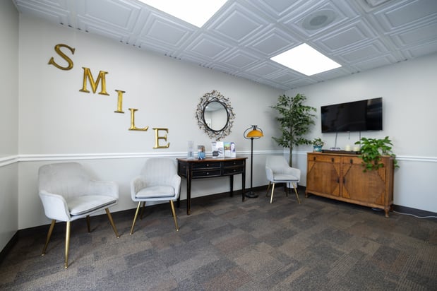 Images Tate Eble, DDS