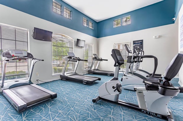 Images Chateau Des Lions Apartment Homes