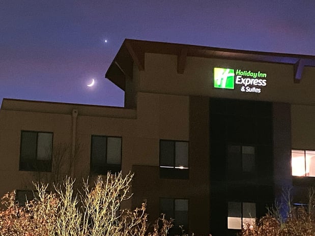 Images Holiday Inn Express & Suites Albuquerque Historic Old Town by IHG