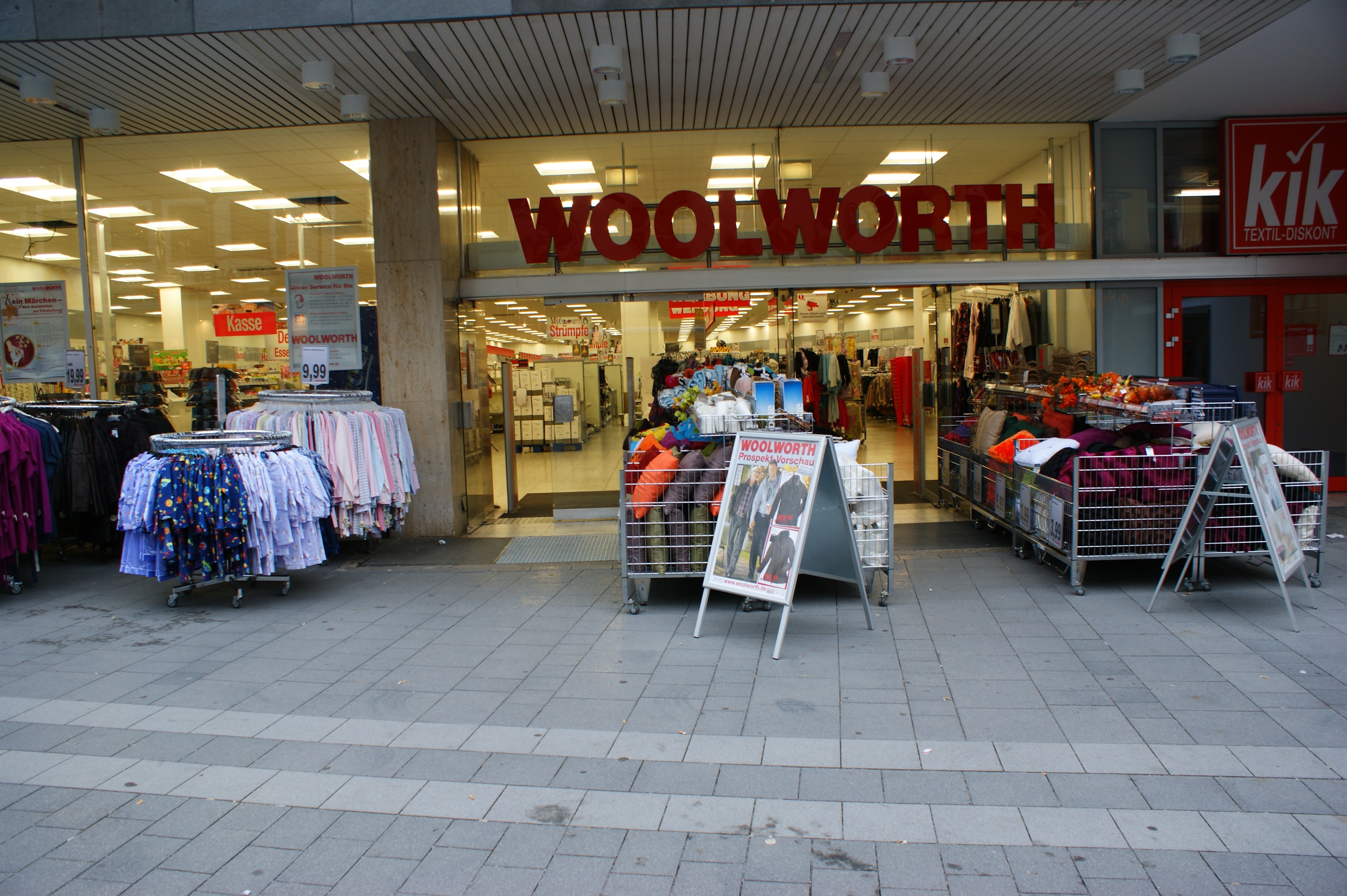 Woolworth, Heggerstraße 24-30 in Hattingen