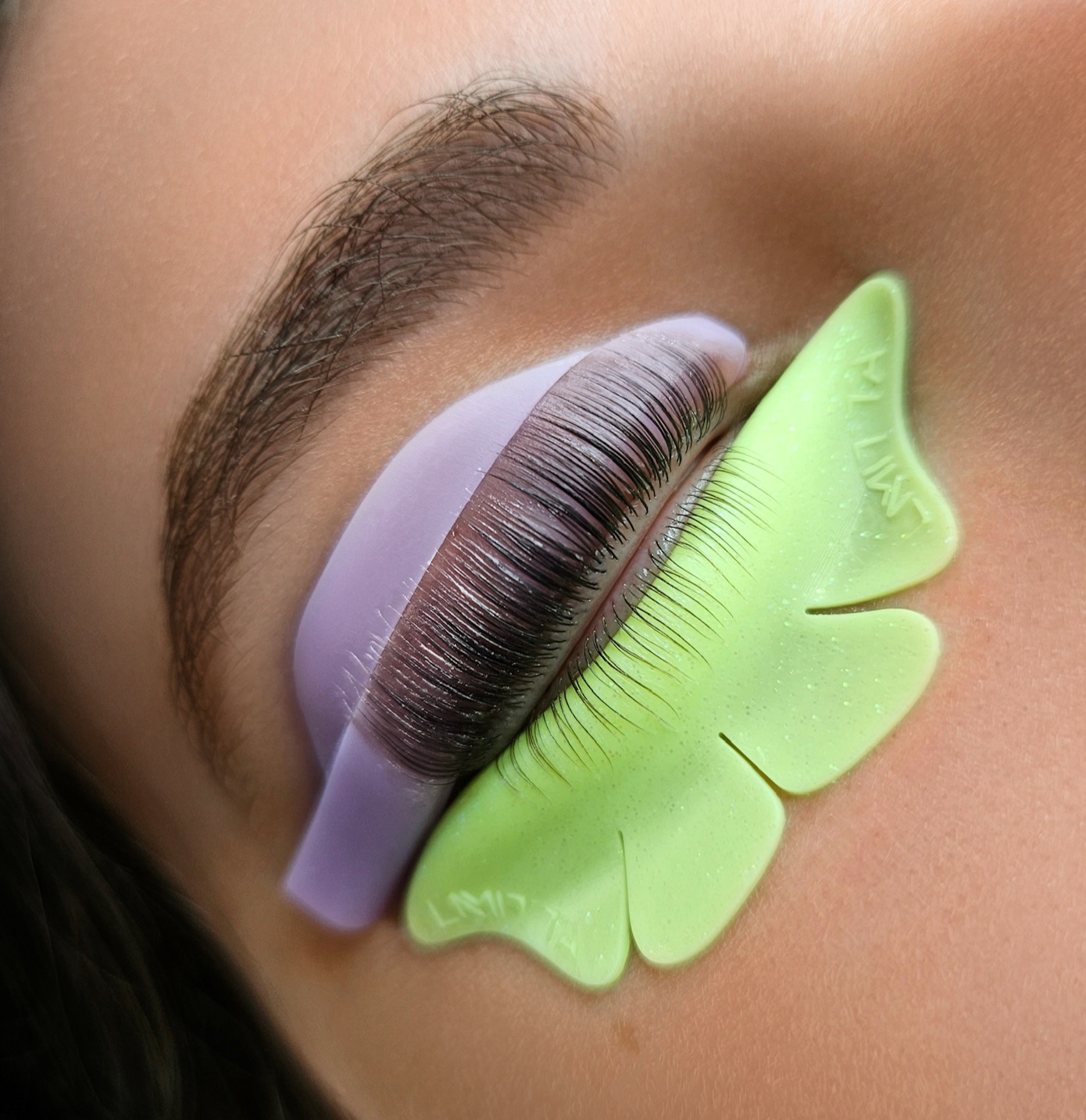 Images Lashista - Formation cils - Pose de cils - Produits de cils Longueuil