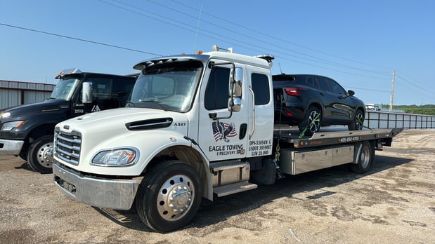 Images Eagle Towing & Recovery