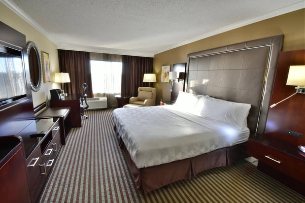 Images Holiday Inn Orlando East - Ucf Area by IHG