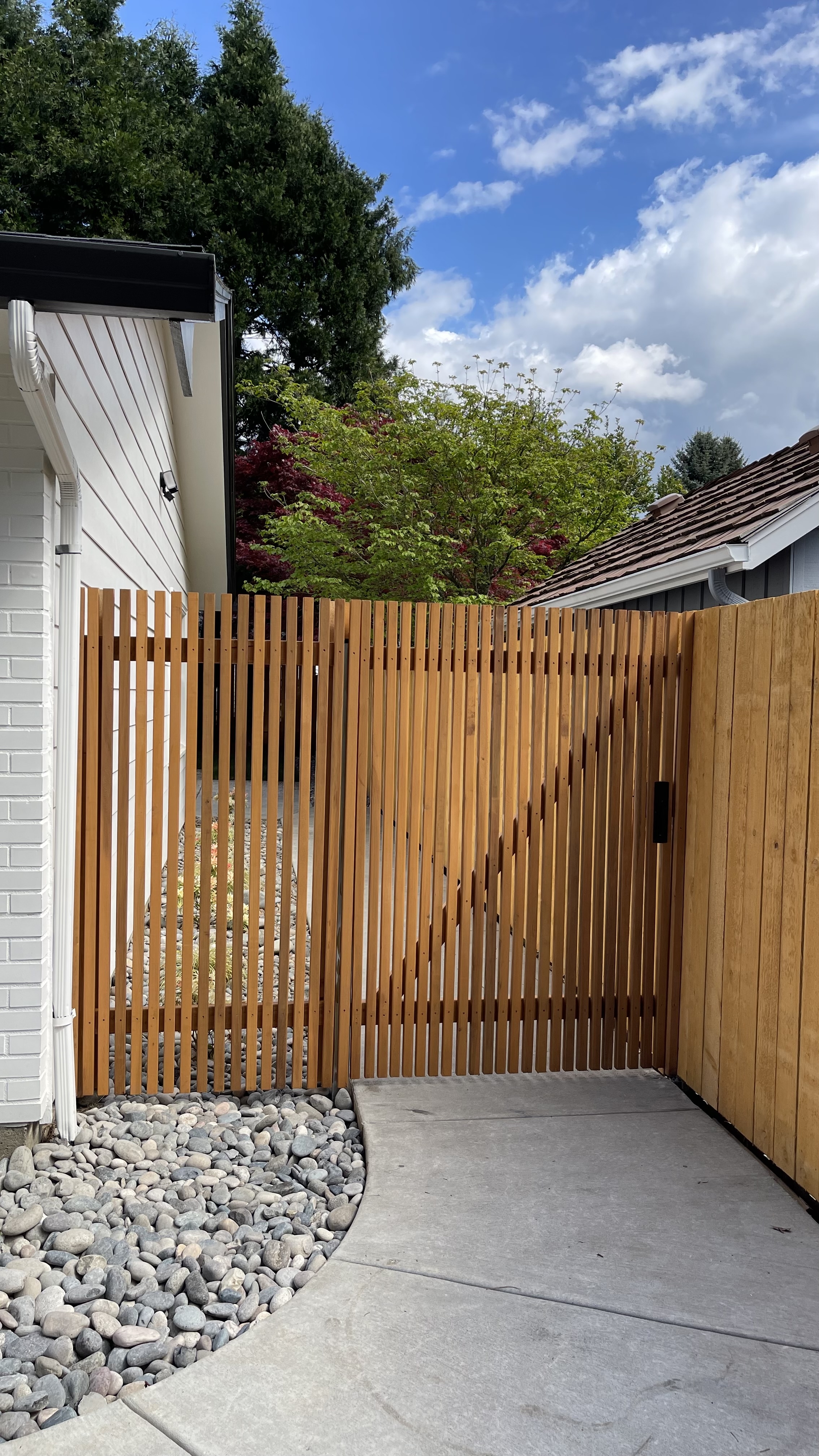 cedar fence with 2x2 cedar
