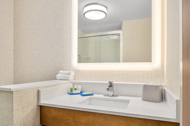 Images Holiday Inn Express Ft. Lauderdale Cruise-Airport by IHG