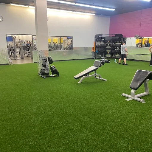 10GYM Norman is your affordable fitness center in Norman, OK. Open 24/7 with top-of-the-line equipment, group fitness classes, tanning, hydromassage, and personal training.