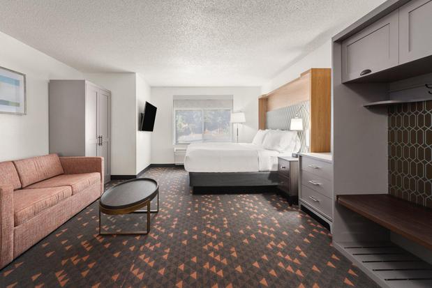 Images Holiday Inn & Suites Bothell by IHG