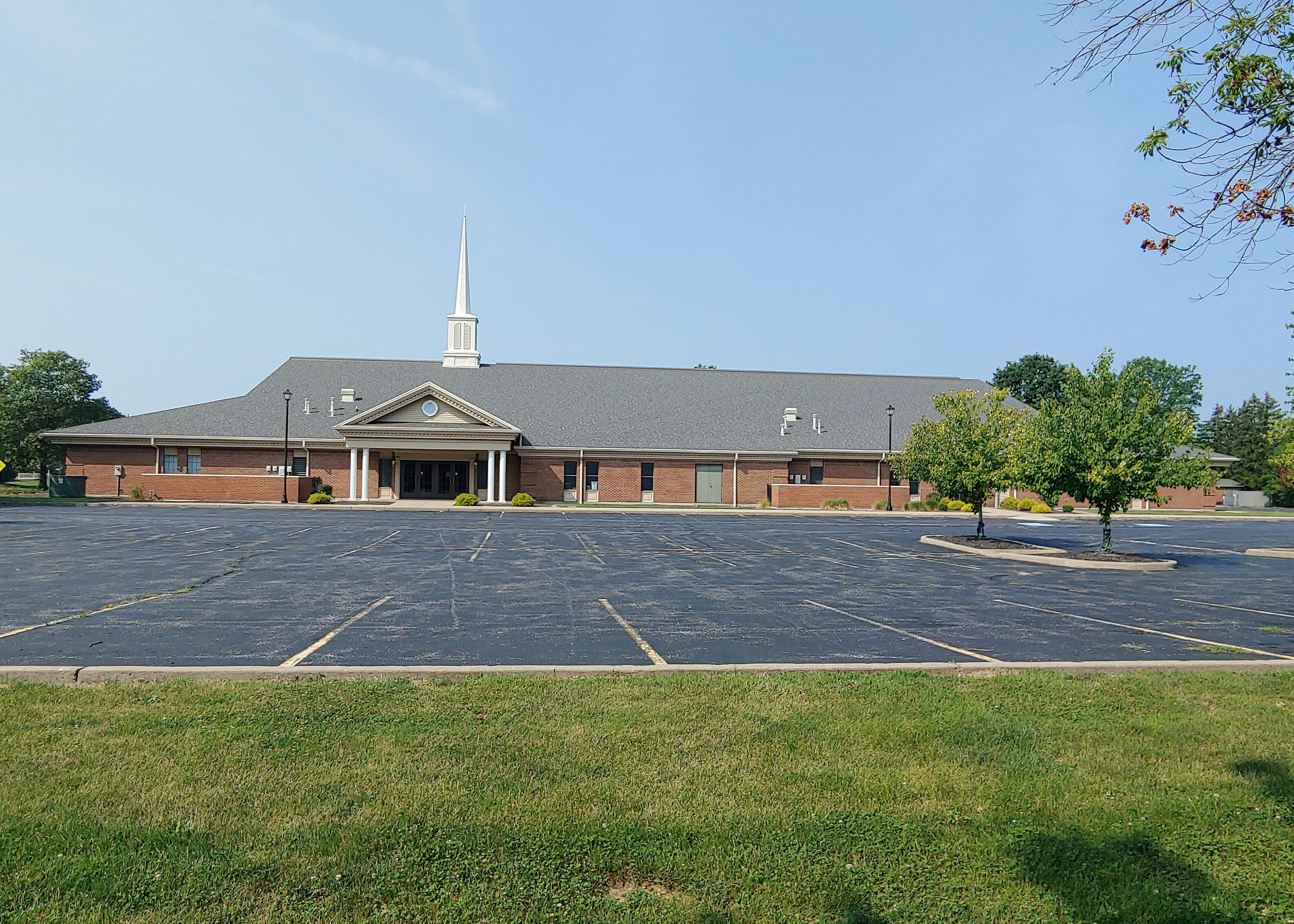 Perrysburg meetinghouse of The Church of Jesus Christ of Latter-day Saints located at 11050 Avenue Rd, Perrysburg, OH 43551.