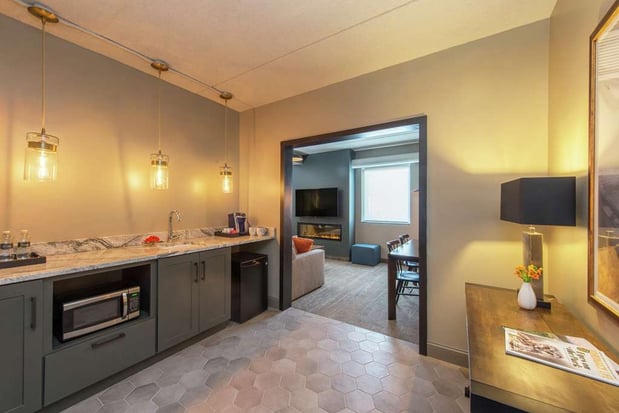 Images Hotel Saranac, Curio Collection by Hilton