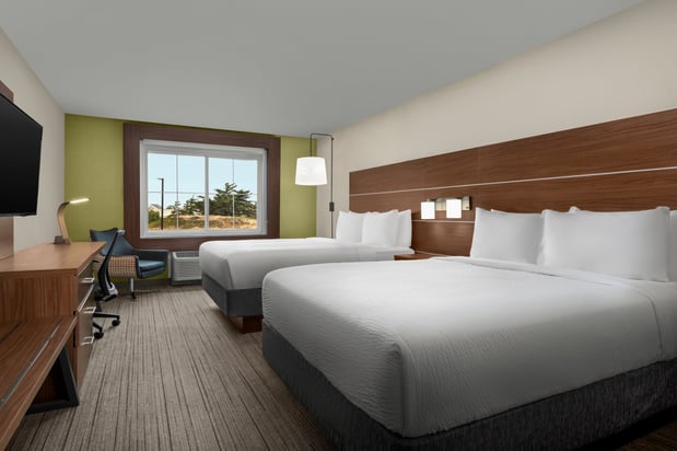 Images Holiday Inn Express & Suites Marina - State Beach Area by IHG
