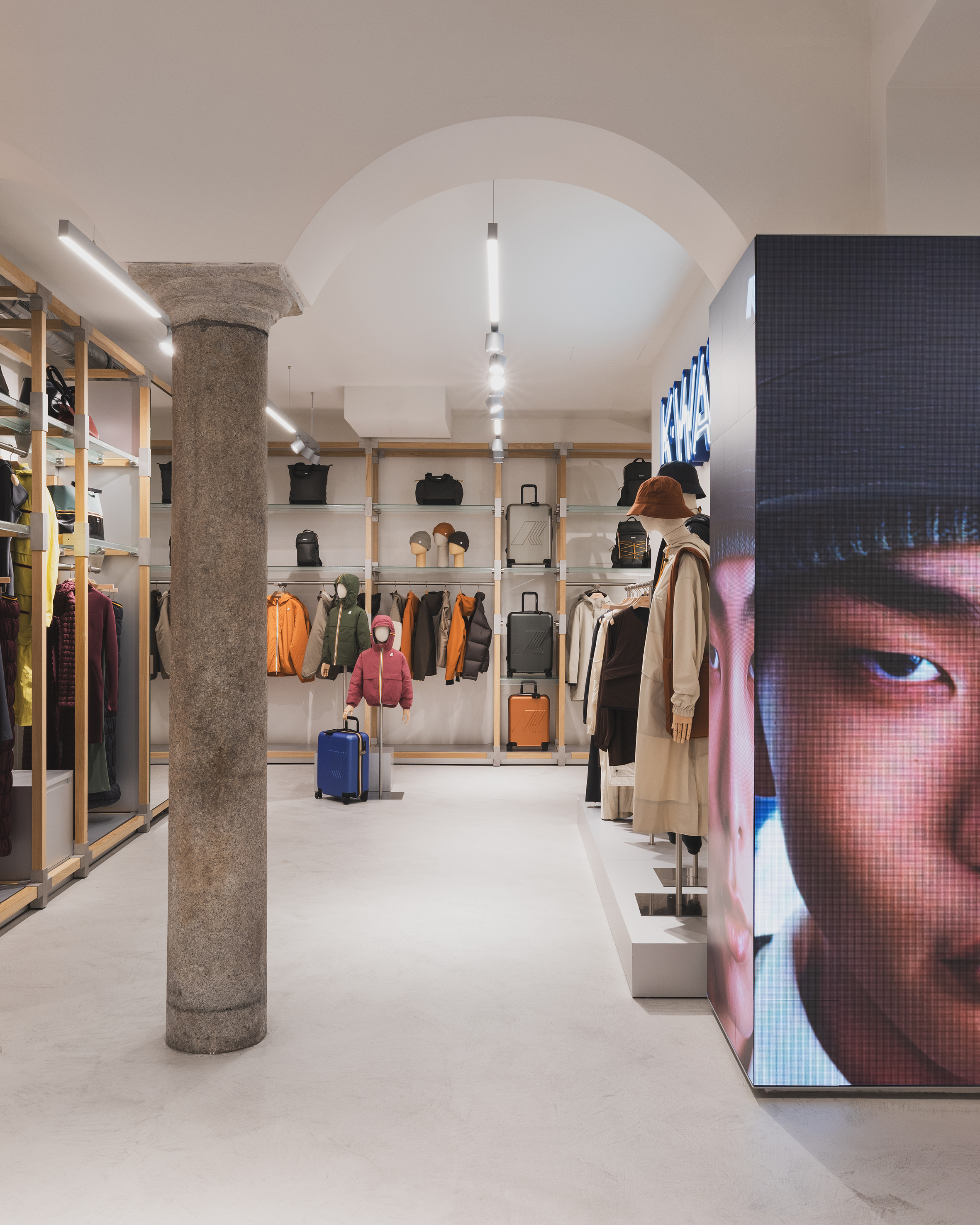 Images K-Way 34 Milano