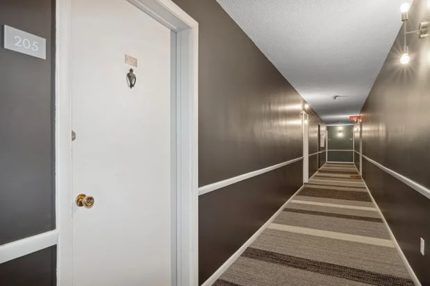 Images Cove at Linden Hills