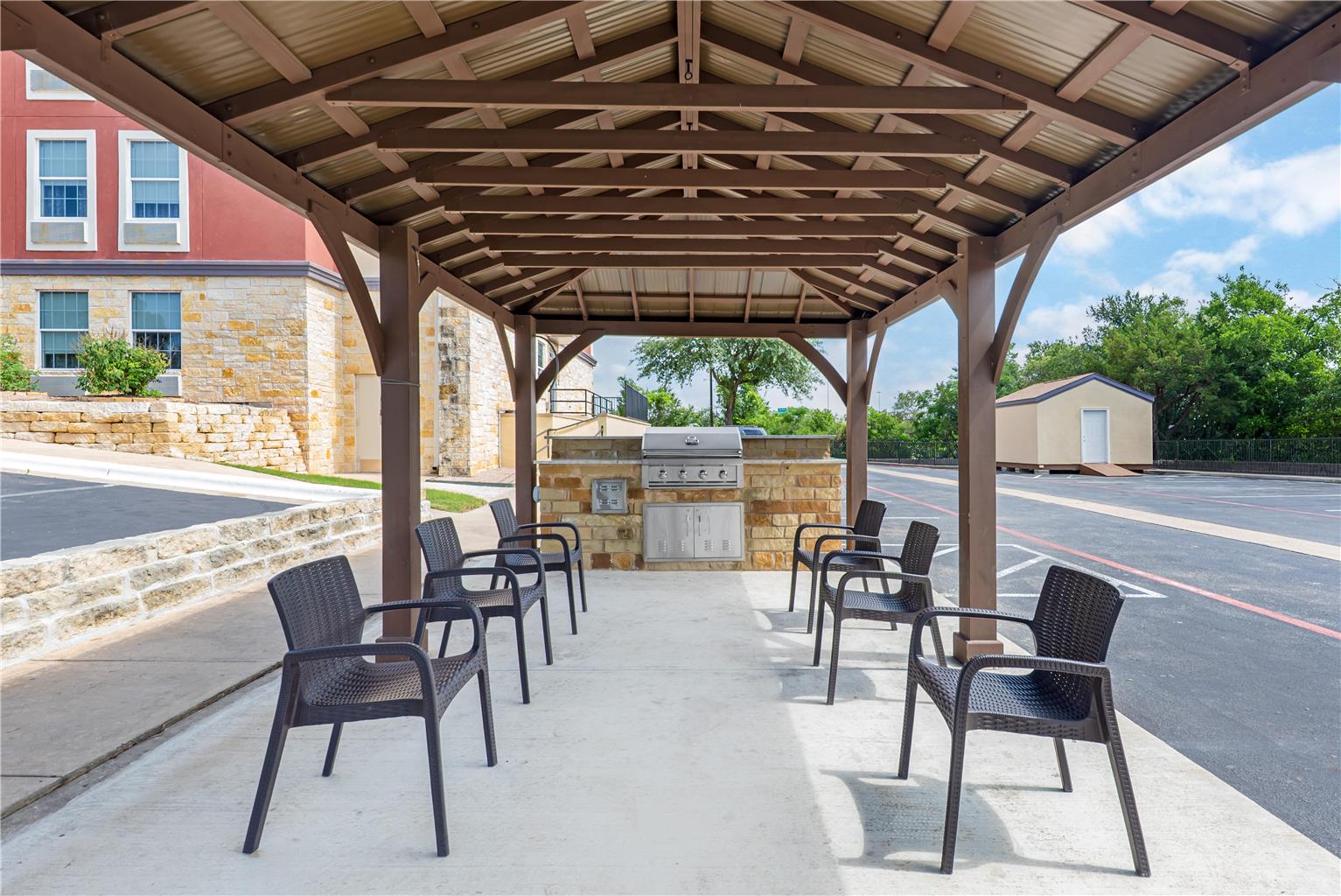 Patio & BBQ
