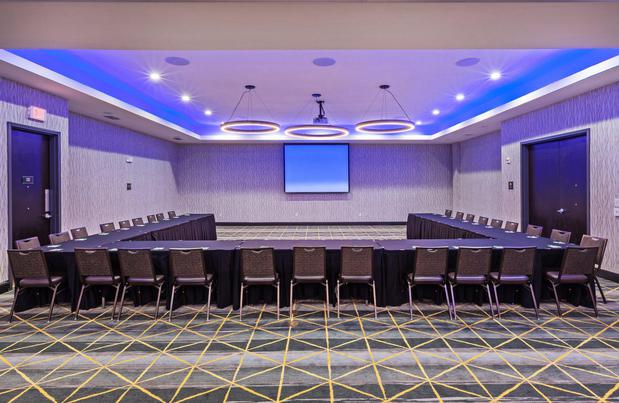 Images Holiday Inn & Suites McKinney - N Allen by IHG