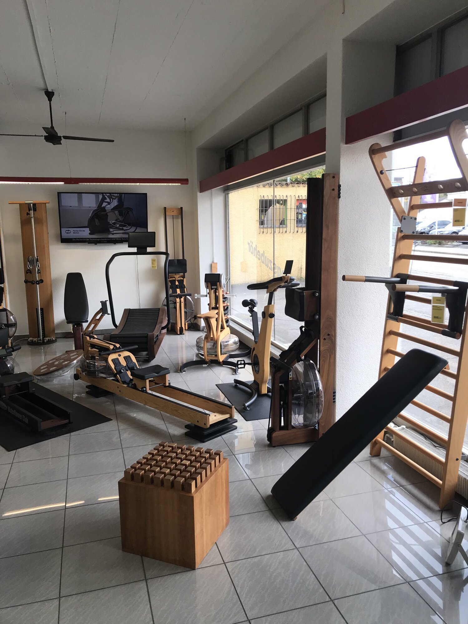 Bilder Shark Fitness AG - Shark Fitness Shop Wettingen