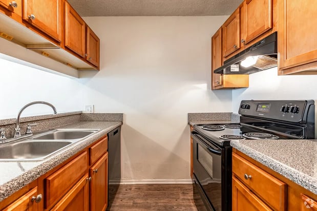 Images Pineview Apartments