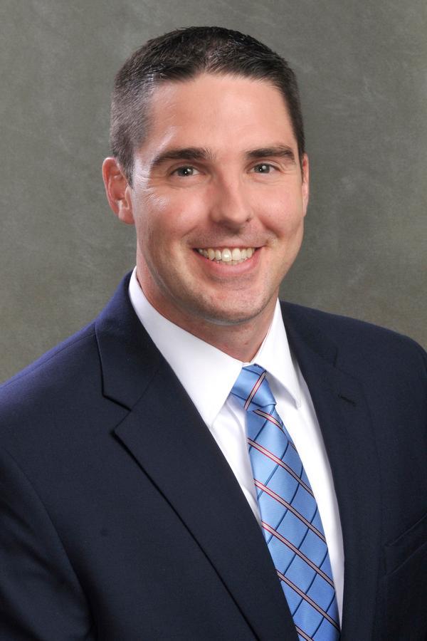 Edward Jones - Financial Advisor: Christopher M Warren, CFA®