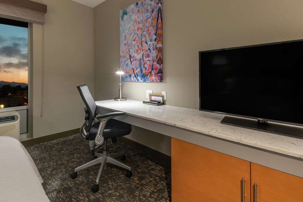 Images Hilton Garden Inn Arvada Denver