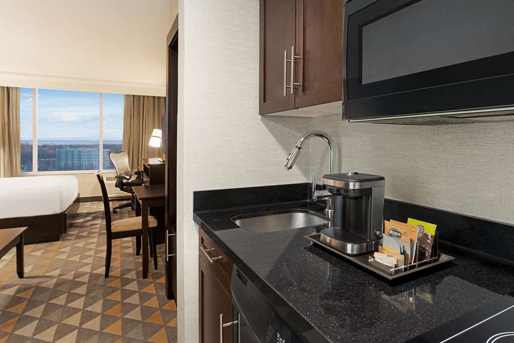 Images DoubleTree by Hilton Pointe Claire Montreal Airport West