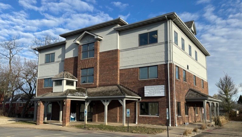 Exterior building of Springfield Clinic Peoria Medical Suites location.