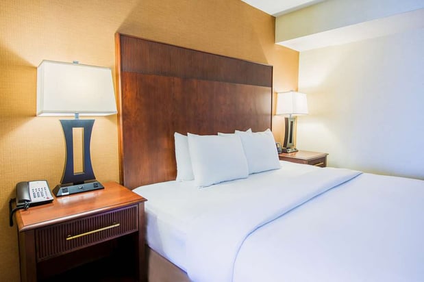 Images DoubleTree by Hilton Hotel Philadelphia Airport
