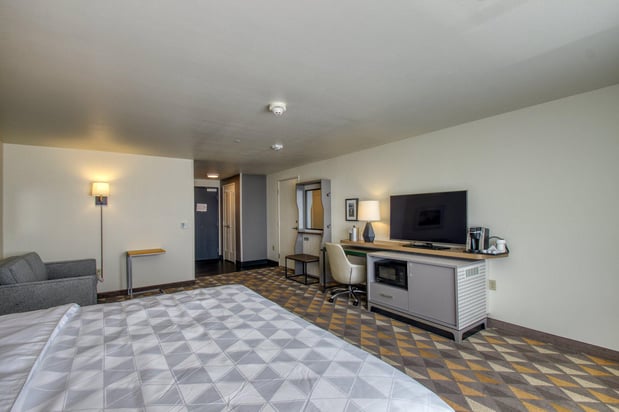 Images Holiday Inn Appleton by IHG