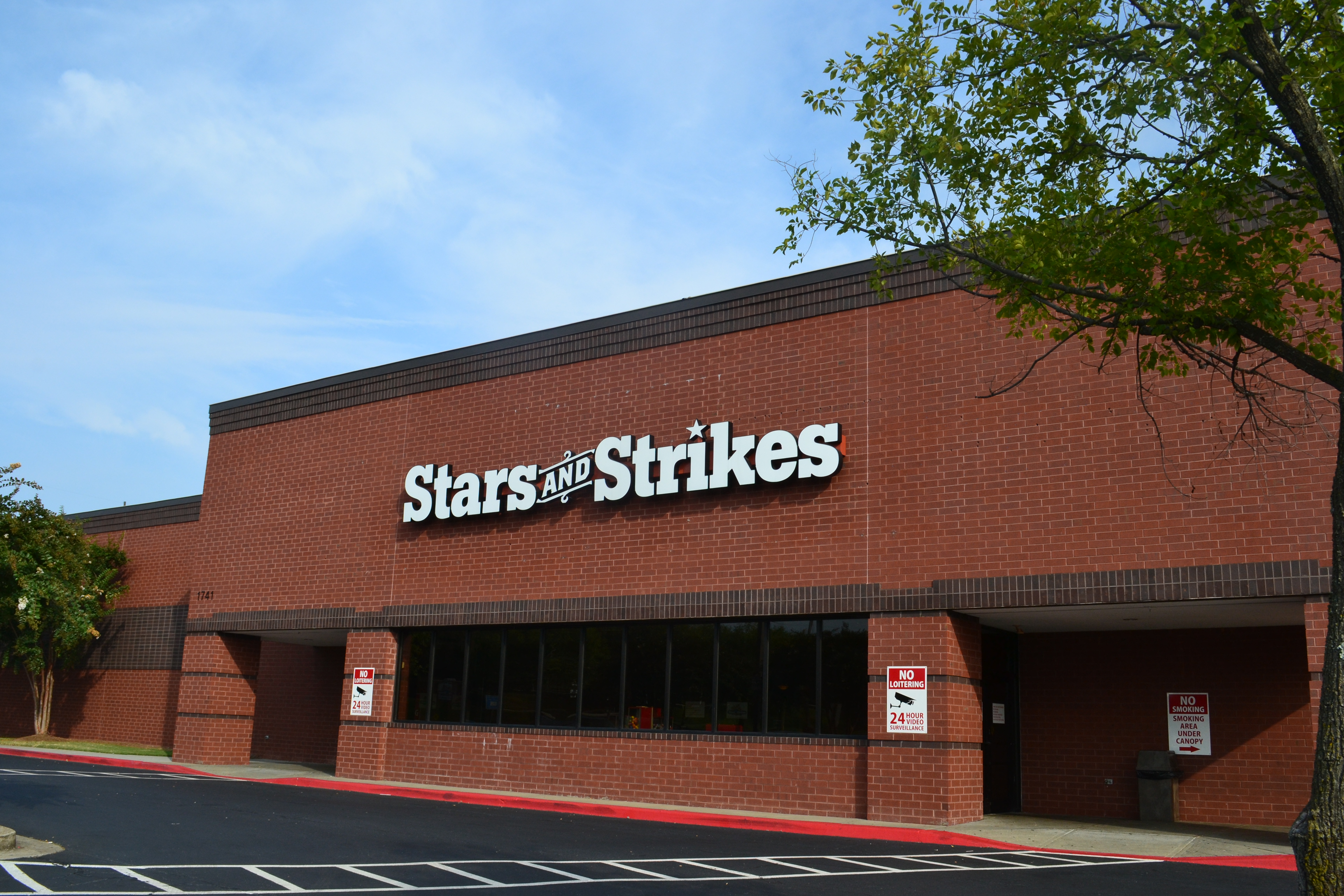 Stars and Strikes Family Entertainment Center, Stone ...