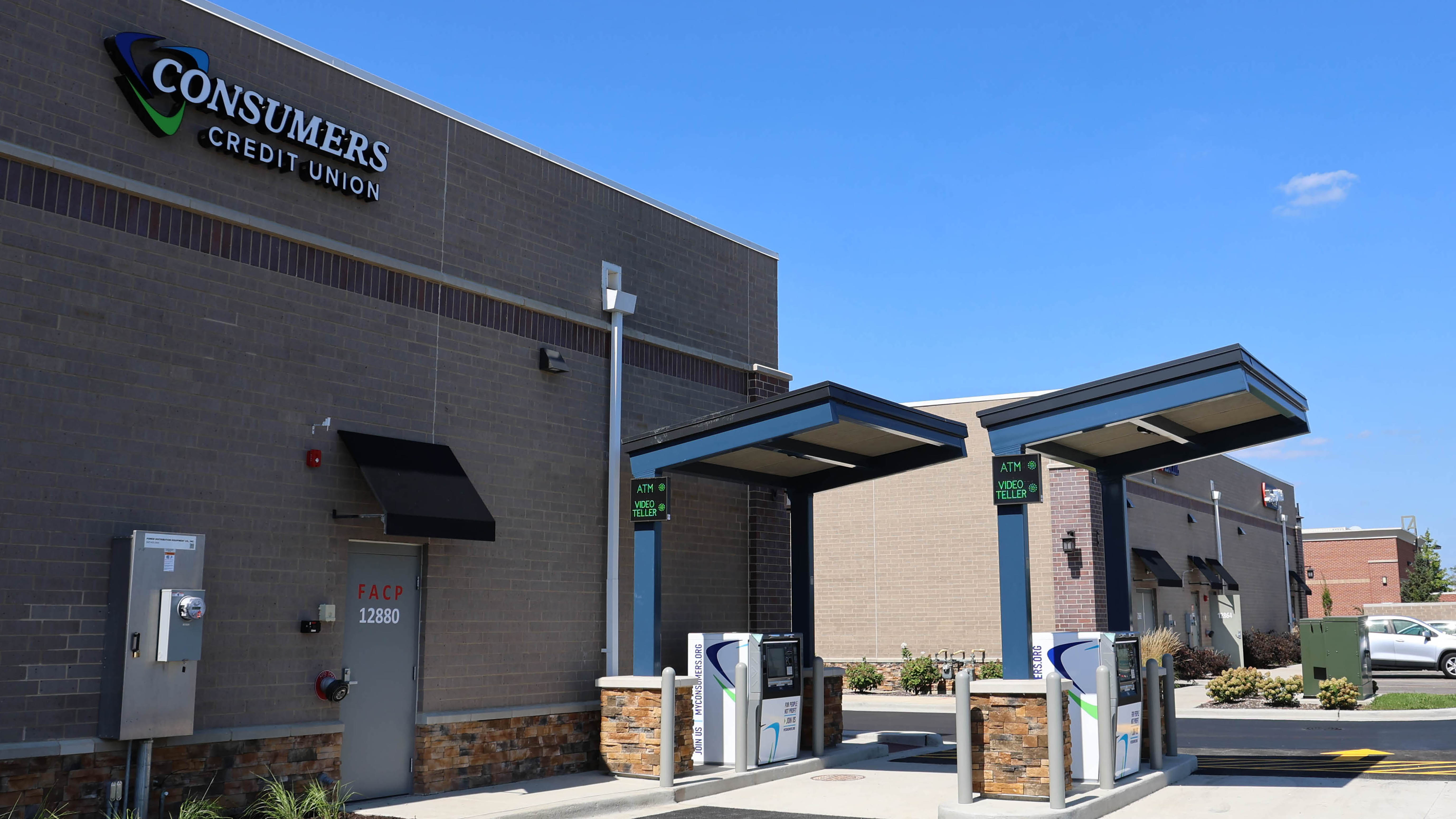 Consumers Credit Union in Huntley at 12880 IL-47, drive-thru. 