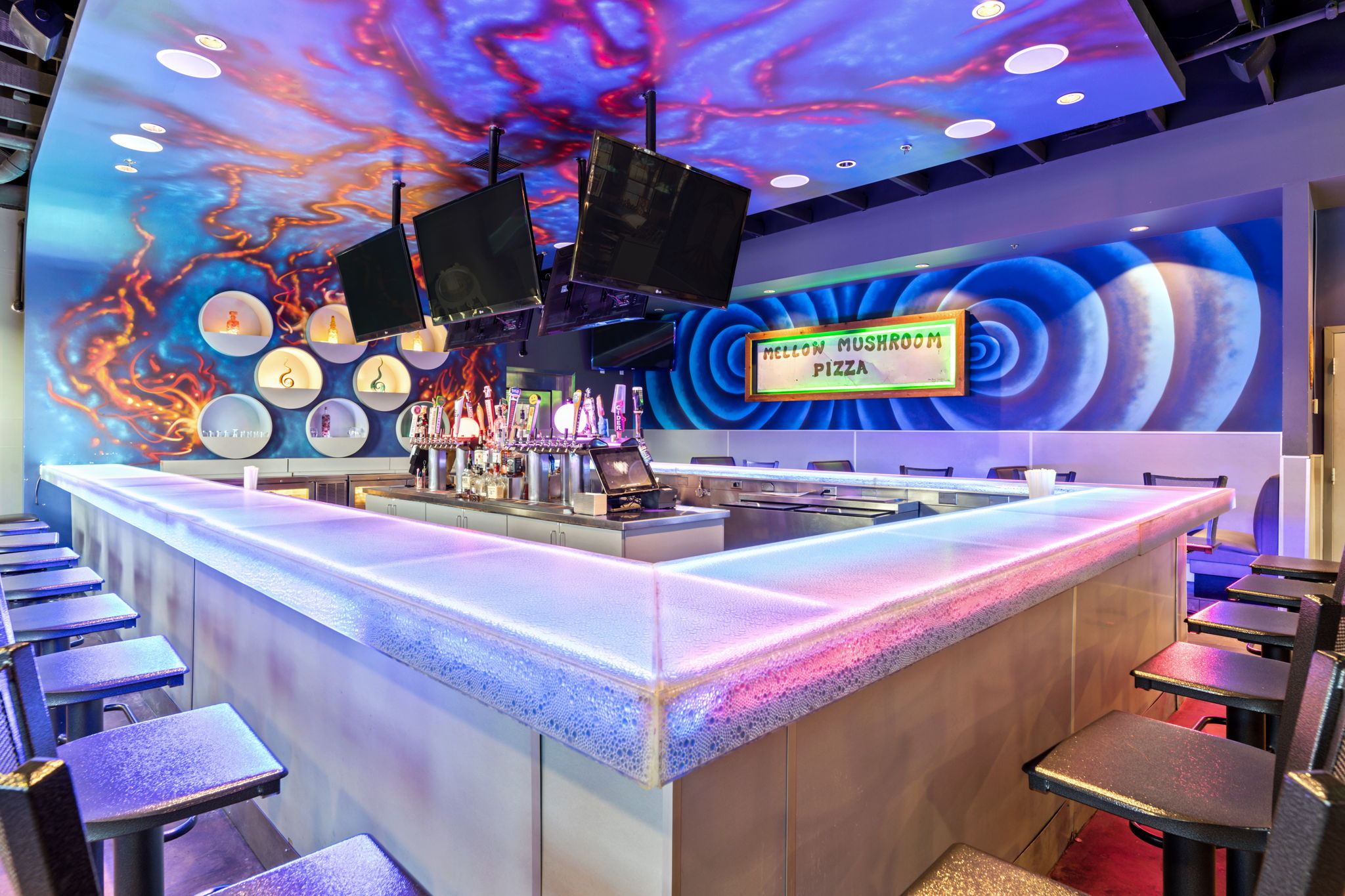 mellow mushroom Arlington bar