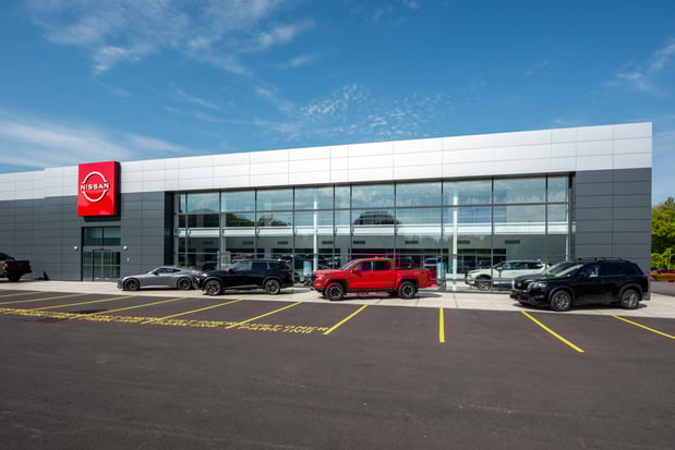 Images Lia Nissan of Saratoga