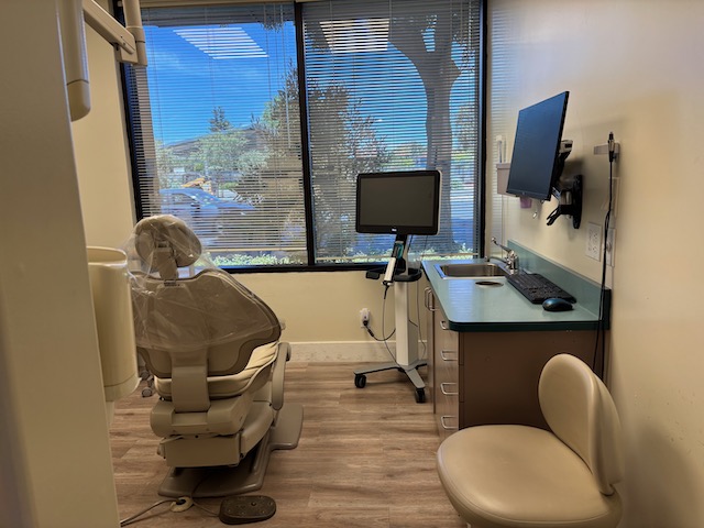 Dr. Hilda Kanon provides general, cosmetic, and Invisalign® dentistry for patients of all ages in Sa 