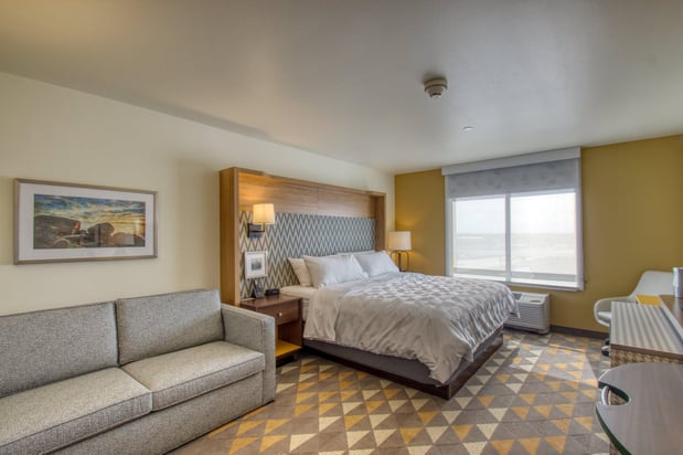 Images Holiday Inn Appleton by IHG