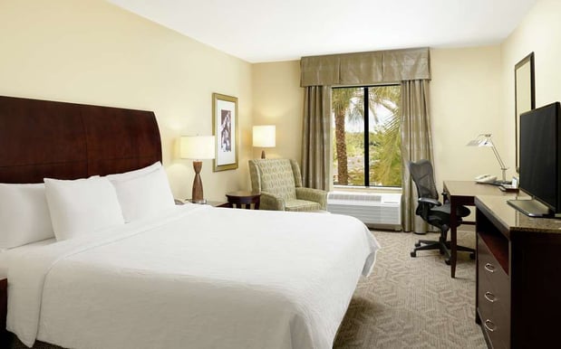 Images Hilton Garden Inn Phoenix North Happy Valley