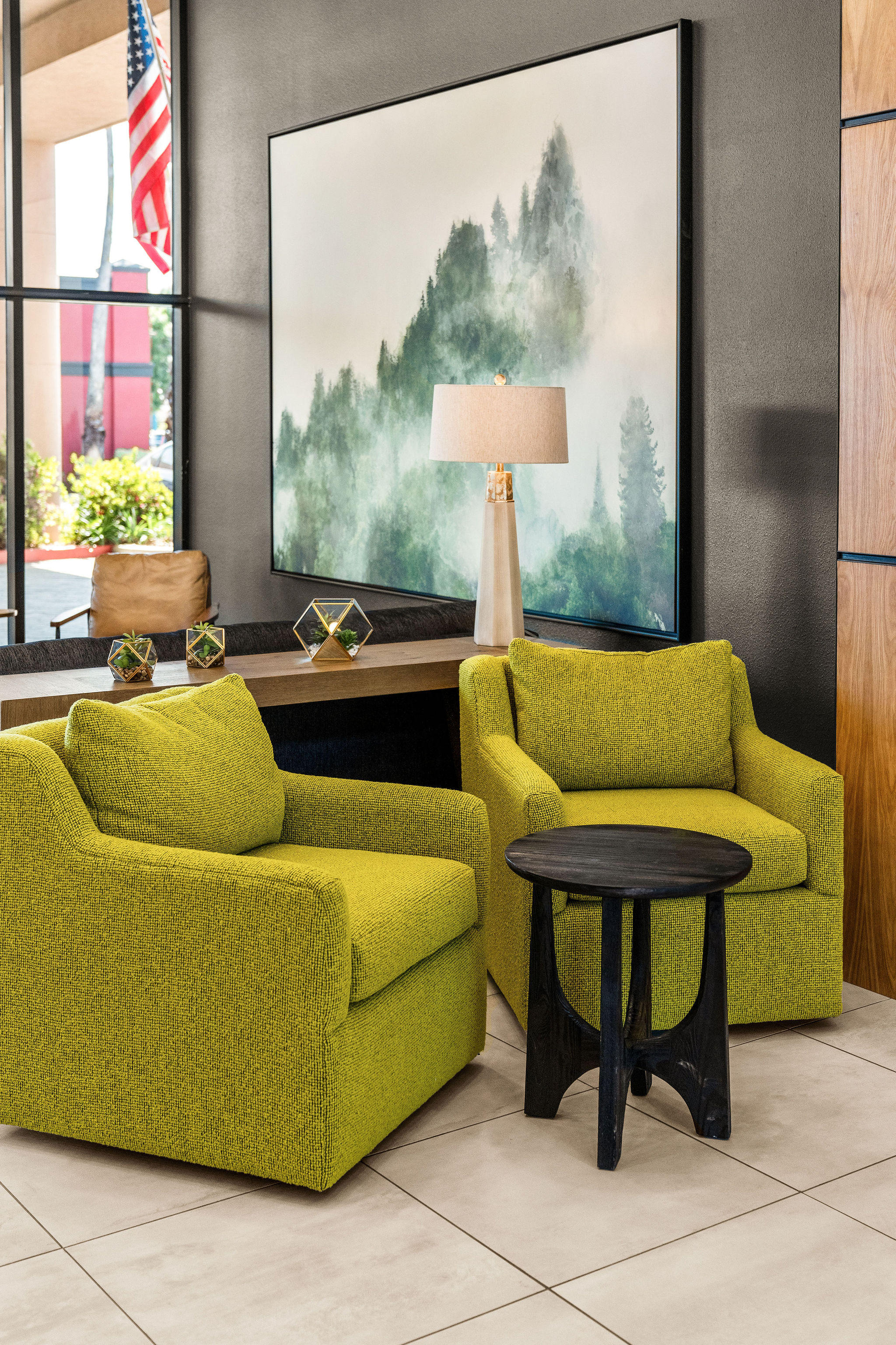 Oxford Suites Redding