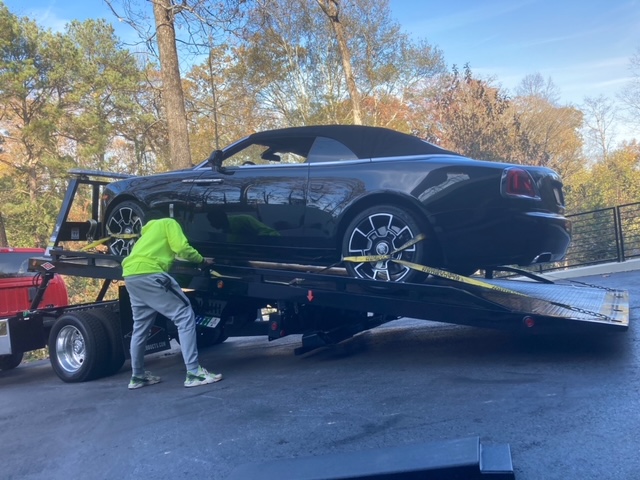 Mitchell's Professional Towing Logo