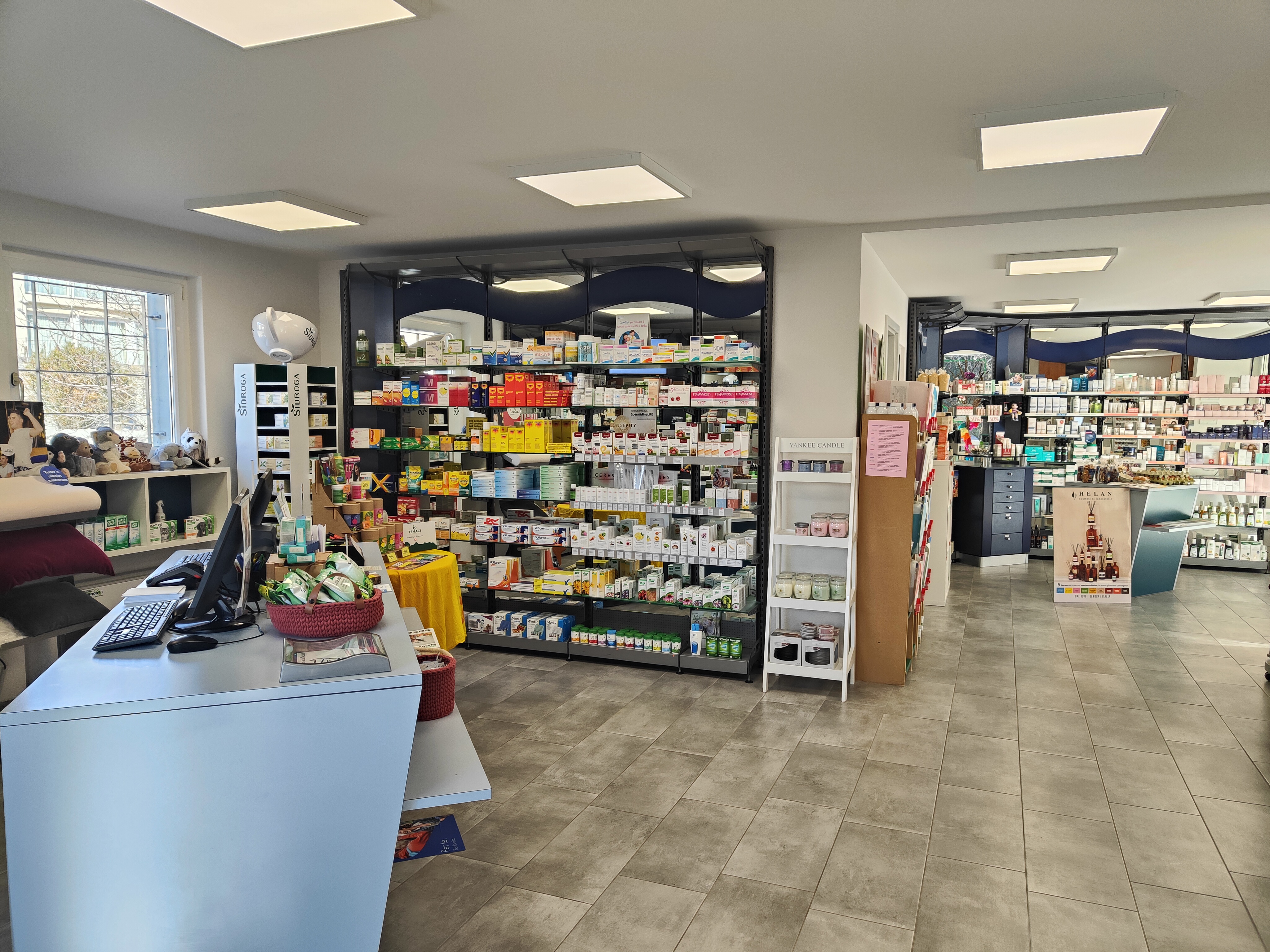 Bilder Farmacia della Montagna SA