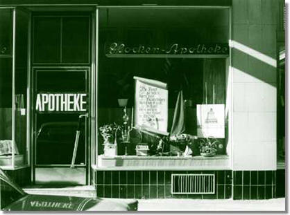 Glocken-Apotheke in der Kaiserstraße in Würzburg - Logo