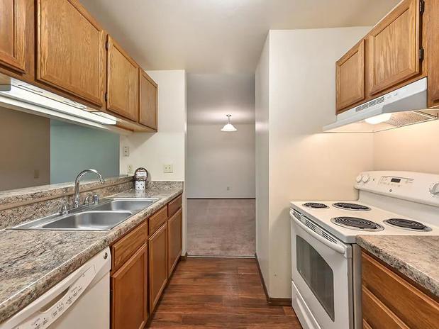 Images Rivers Edge Apartments