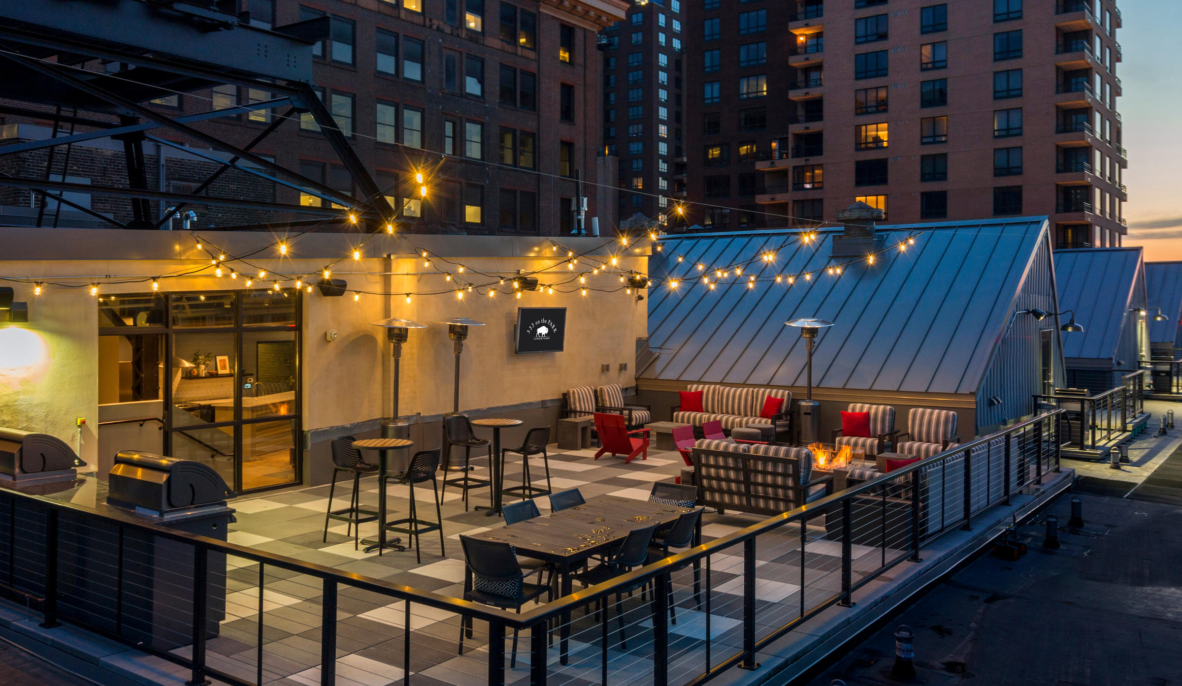 Rooftop Terrace With Firepit, Gas Grills & Big Screen TV