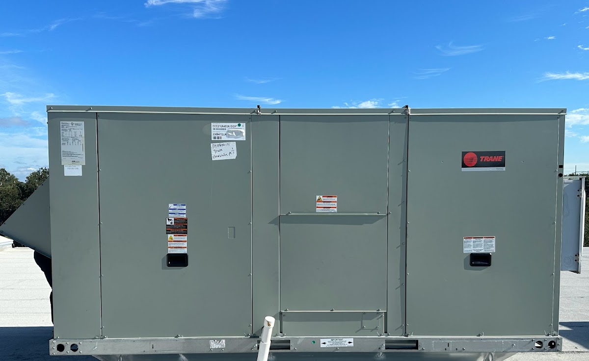 Large commercial rooftop HVAC unit installed for efficient climate control and dependable building comfort.