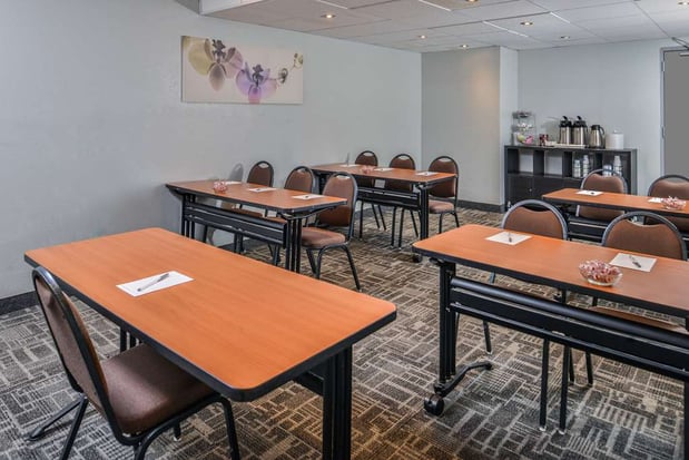 Images Hampton Inn closest to Universal Orlando