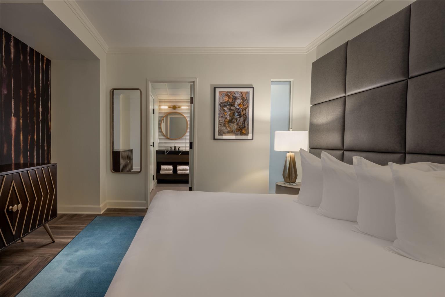 Guest room