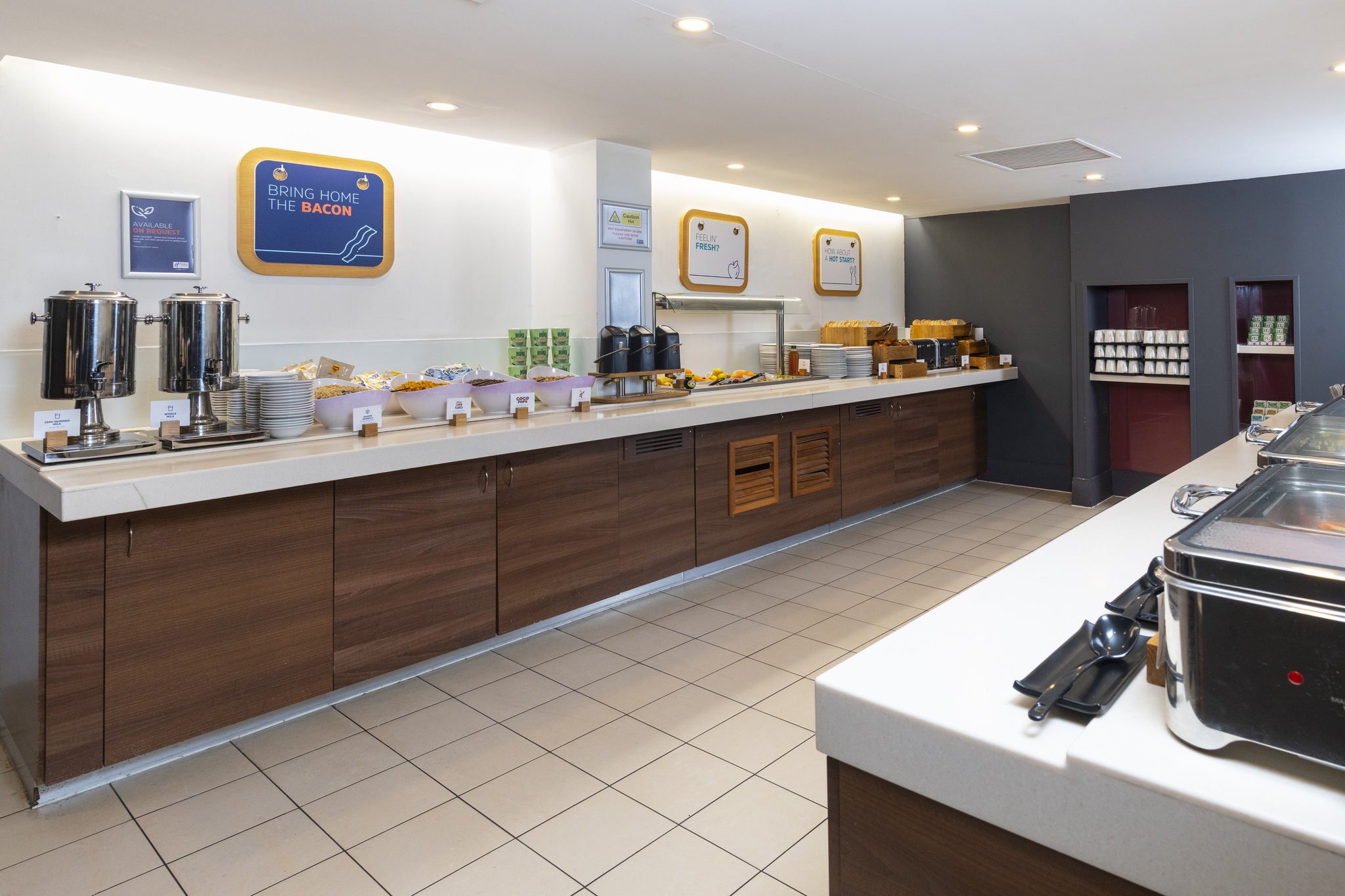 Images Holiday Inn Express Milton Keynes by IHG