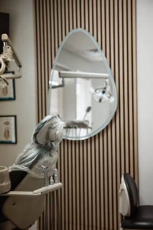 Images Enrich Dental