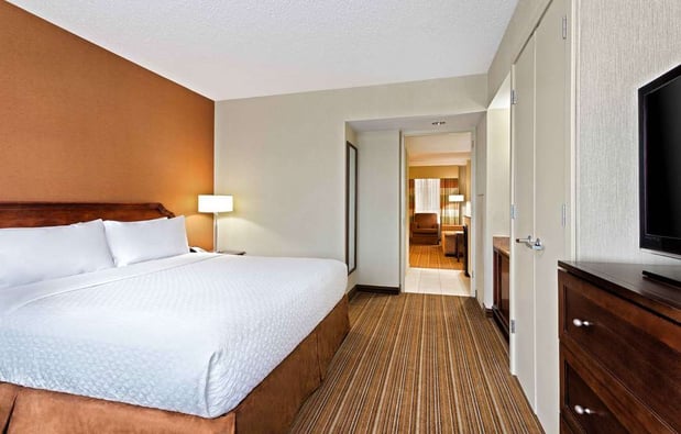 Images DoubleTree by Hilton Hotel Detroit - Dearborn
