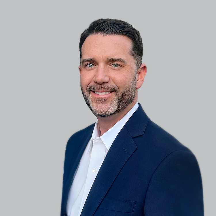 Headshot of Derik Anderson, a wealth advisor at Chase